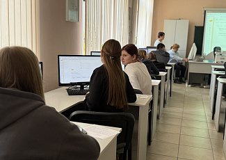 Студенты Самарского финансово-экономического колледжа приняли участие в мастер-классе по информационной системе 1С:ИТС